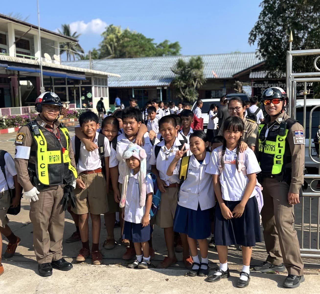 ประชาสัมพันธ์นักเรียนเเละคุณครู ตามโครงการครู 5 นาที