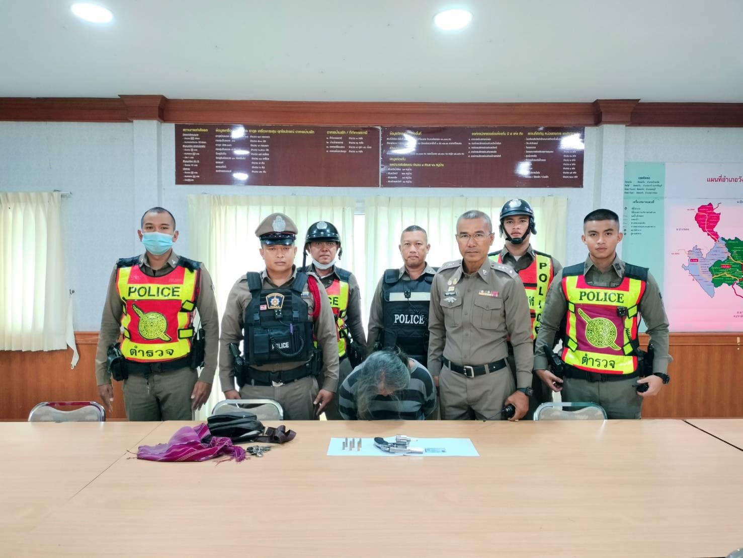 ตำรวจวังน้ำเขียว รวบหนุ่มใหญ่ใช้ปืนบีบีดัดแปลงข่มขุ่คู่กรณี